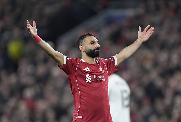 Mo Salah scores stunning free-kick vs Qarabag to send Liverpool through