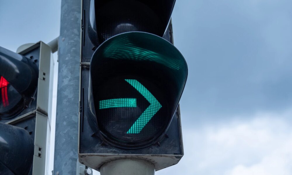 IWL: High-Quality Large-Cap Play With A Few Advantages Over IVV (NYSEARCA:IWL)