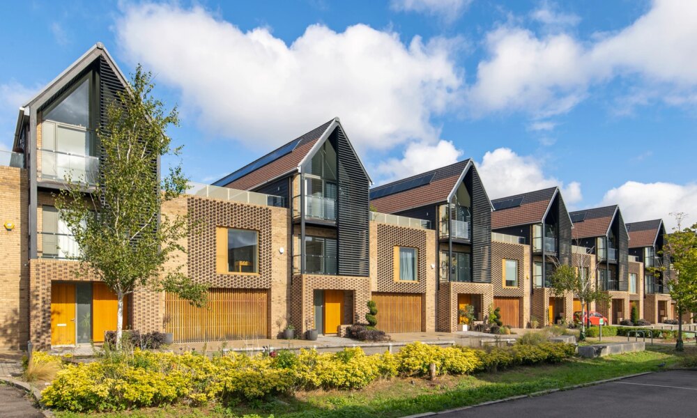 Cushman & Wakefield: Resilient Growth Profile And Balance Sheet Deleveraging (NYSE:CWK)