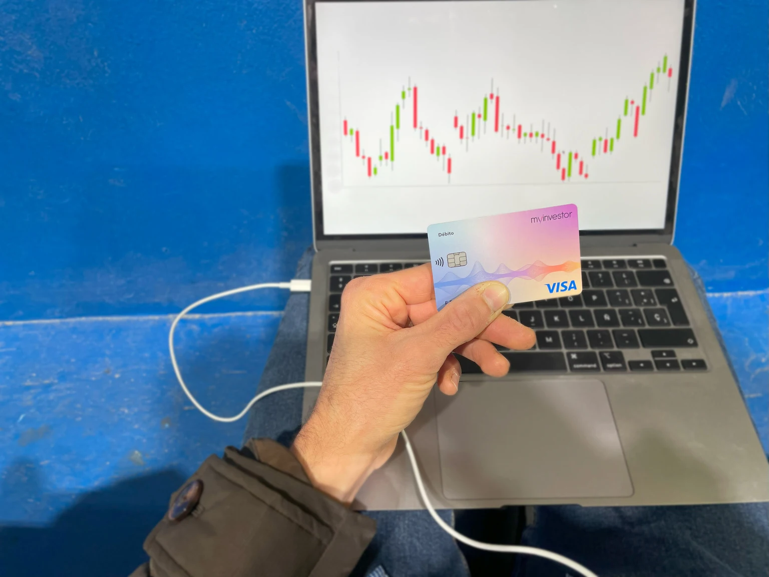 Inter & Co Vs. Nu: Which Is The Best Neobank Option For 2026? (NASDAQ:INTR)