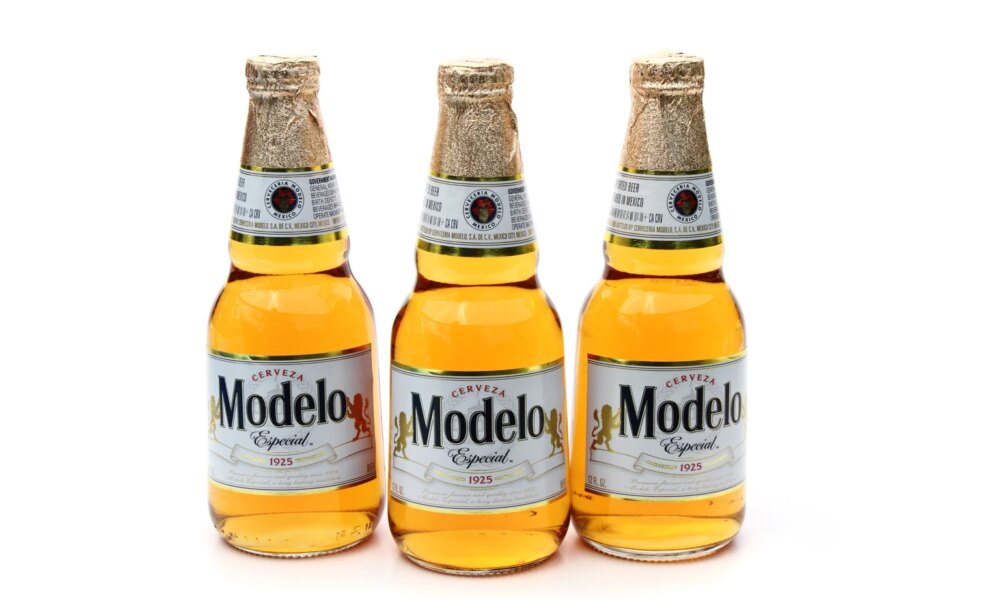 Constellation Brands Stock: Market Share Gains Don't Offset Industry Weakness (NYSE:STZ)