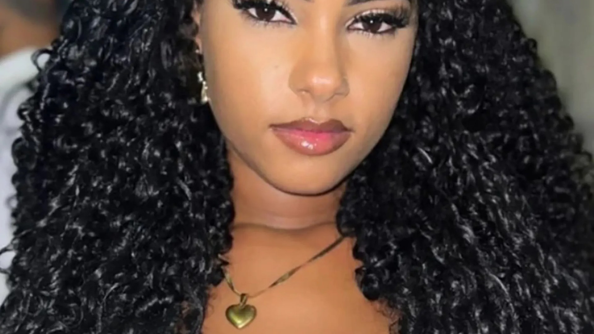 Glam influencers who touted business skills 'used gang of children to steal fat jabs and beauty products' from stores