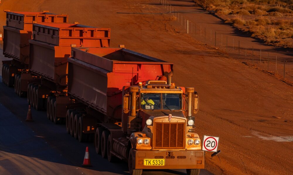 Truckie sues lawyer over royalties advice