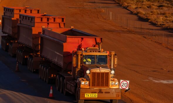 Truckie sues lawyer over royalties advice