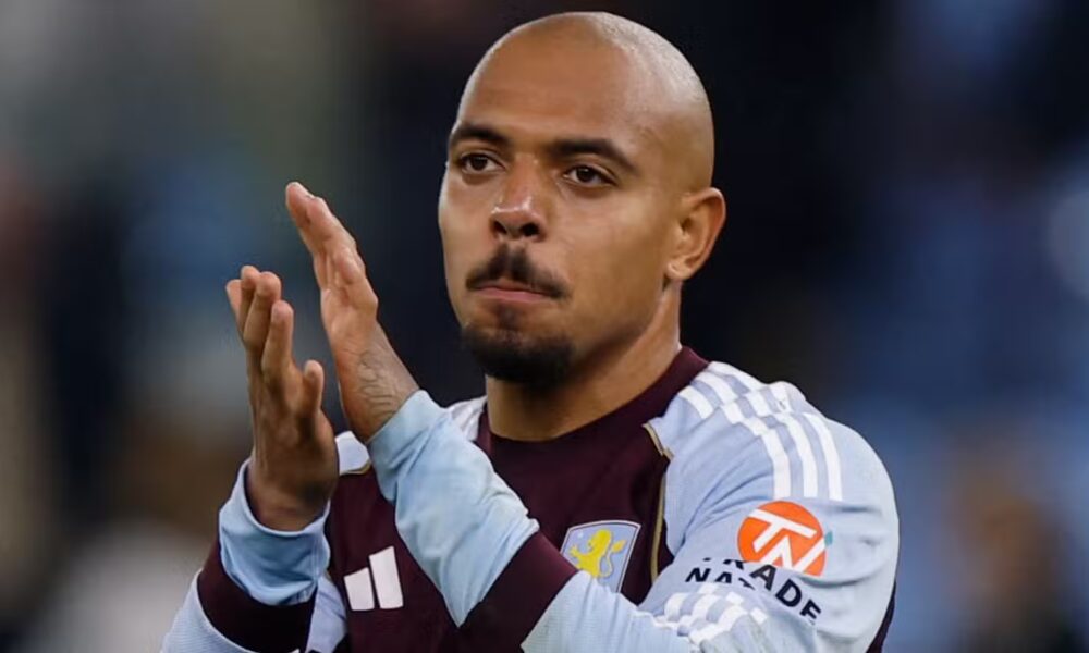 Donyell Malen applauding the Aston Villa fans