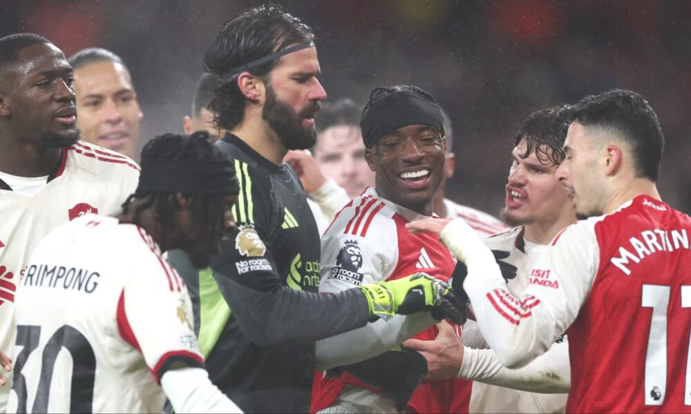 Roy Keane and Gary Neville Slam ‘Idiot’ Gabriel Martinelli