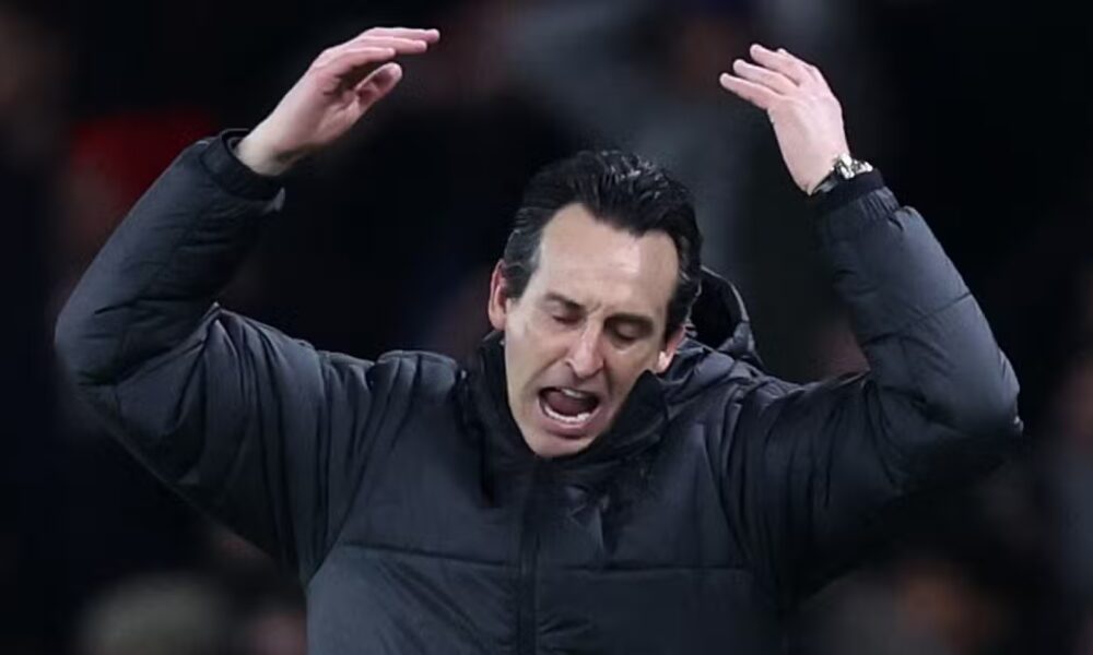 Aston Villa manager Unai Emery throws his hands up