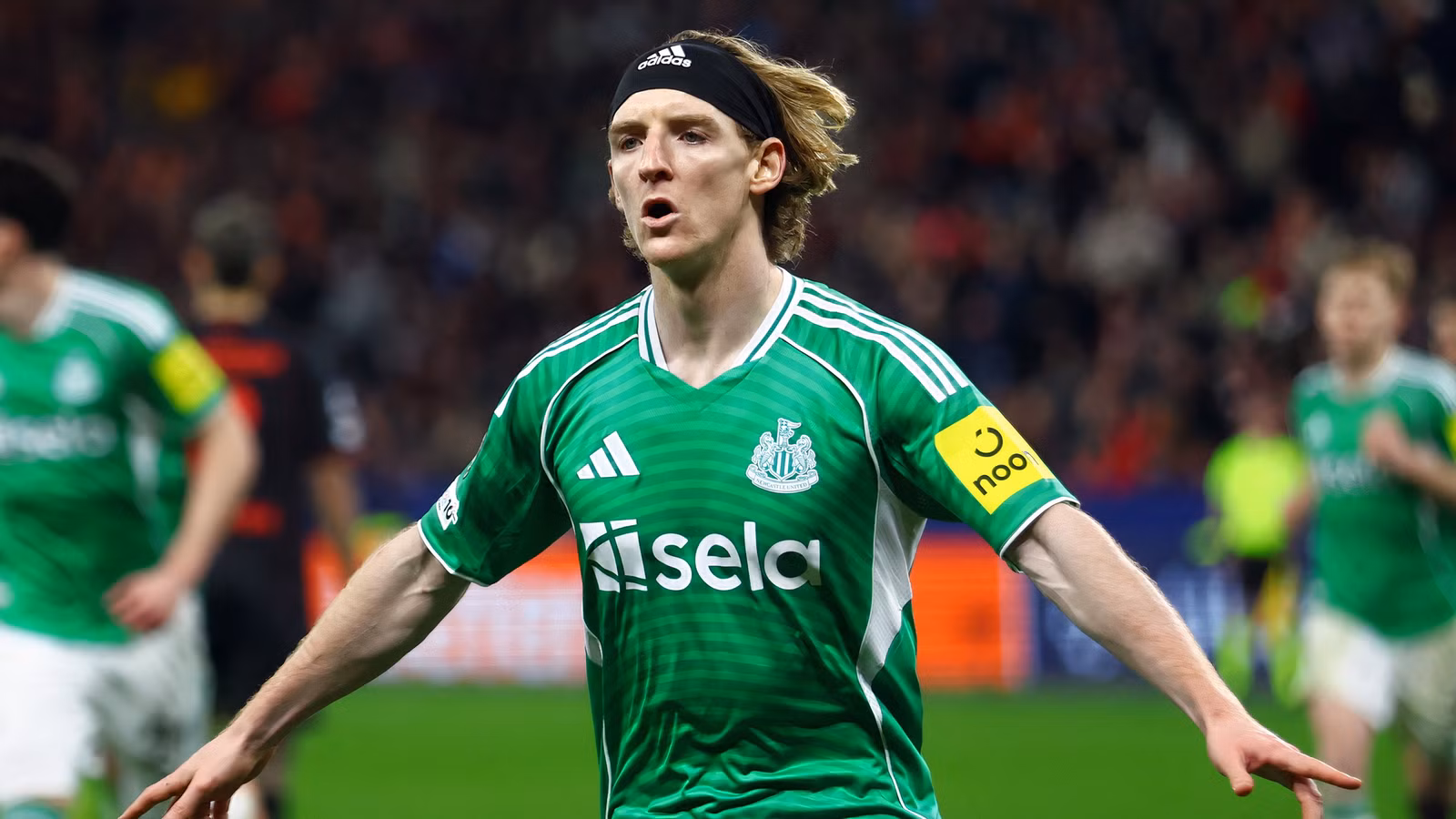 Newcastle want "best coach in the PL" to replace Howe