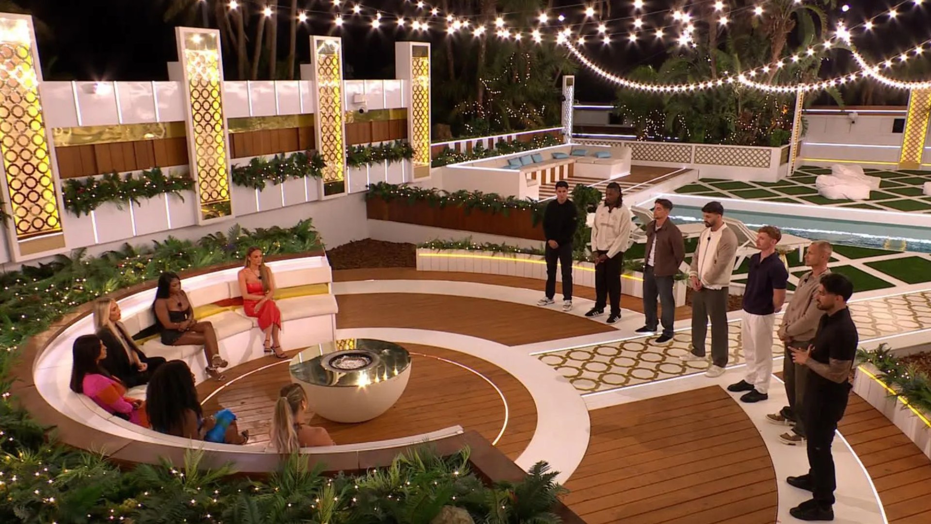 Raging Love Island fans beg bosses to step in after couple ‘goes missing’ in South African villa