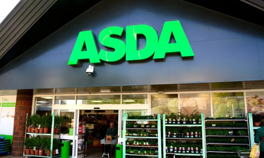 Major supermarket to axe 150 jobs in huge shake-up after plummeting Christmas sales