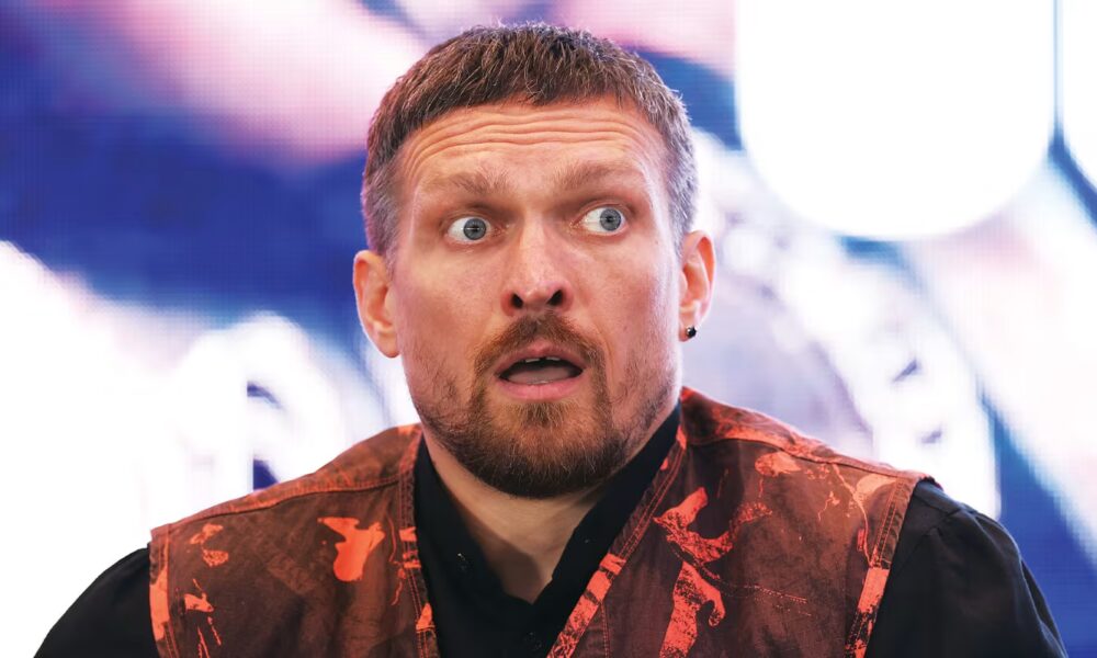 Usyk warned by former heavyweight champion he'll be 'overthrown' this year: "I'm back"