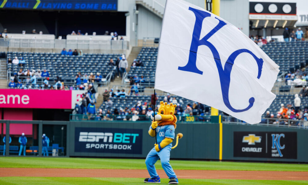 Royals Exploring Trade Market For Relievers