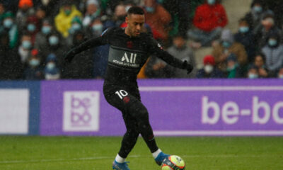 French football has used to snap back to order. Paris Saint-Germain imposes itself, everyone else improvises around the edges, and the title race becomes more a countdown than a debate.