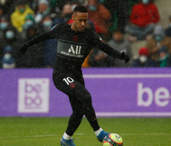 French football has used to snap back to order. Paris Saint-Germain imposes itself, everyone else improvises around the edges, and the title race becomes more a countdown than a debate.