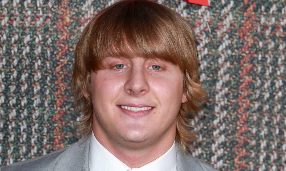 UFC 324 fight date, start time, TV channel, live online stream, full card