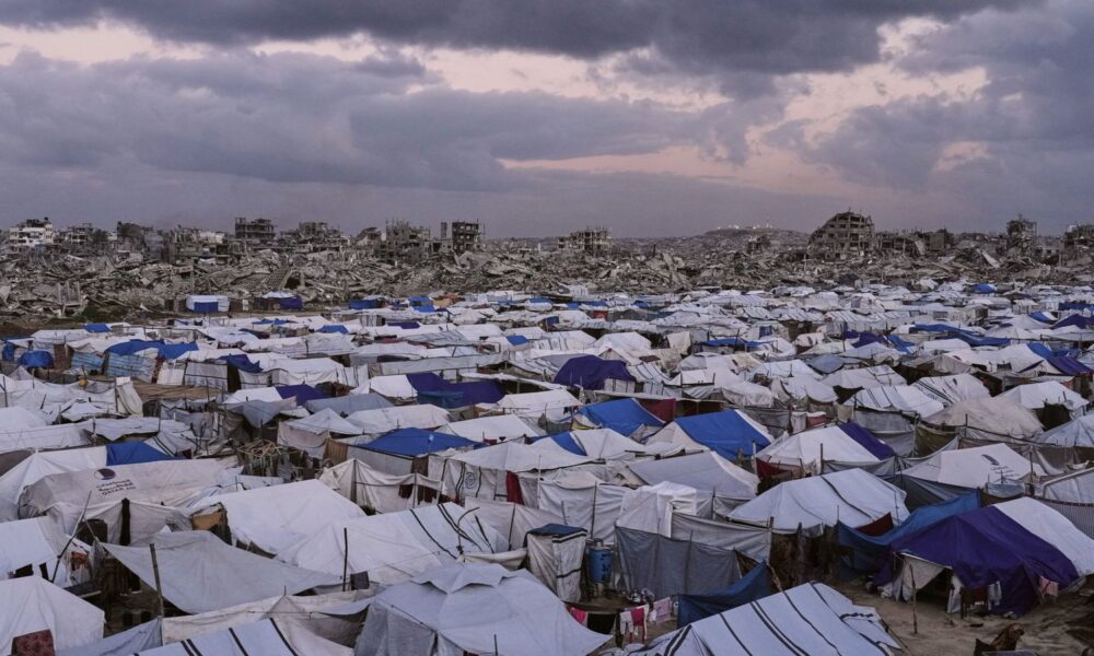 A tent camp for displaced Palestinians stretches across the Zeitoun neighbourhood of Gaza City. Pic: AP