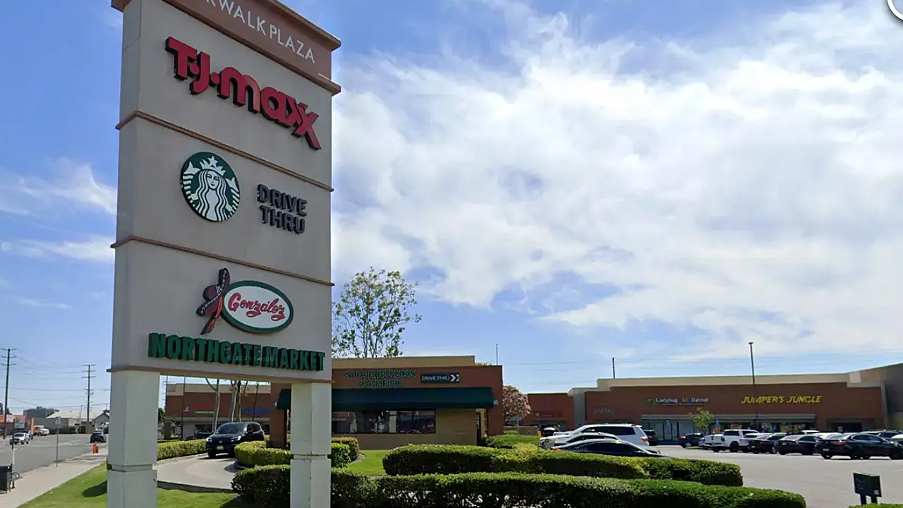 Barista let go after giving sheriff's deputy coffee cup with pig drawing