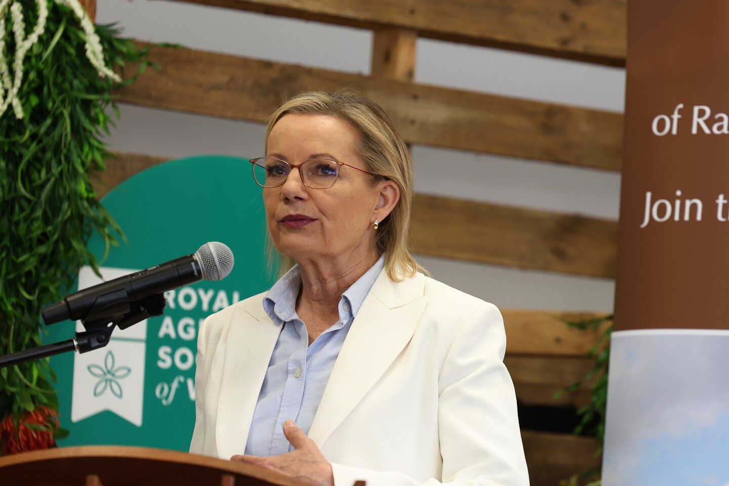 Nationals given deadline to save coalition after split