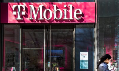 T-Mobile pokes fun at Verizon during widespread service outage