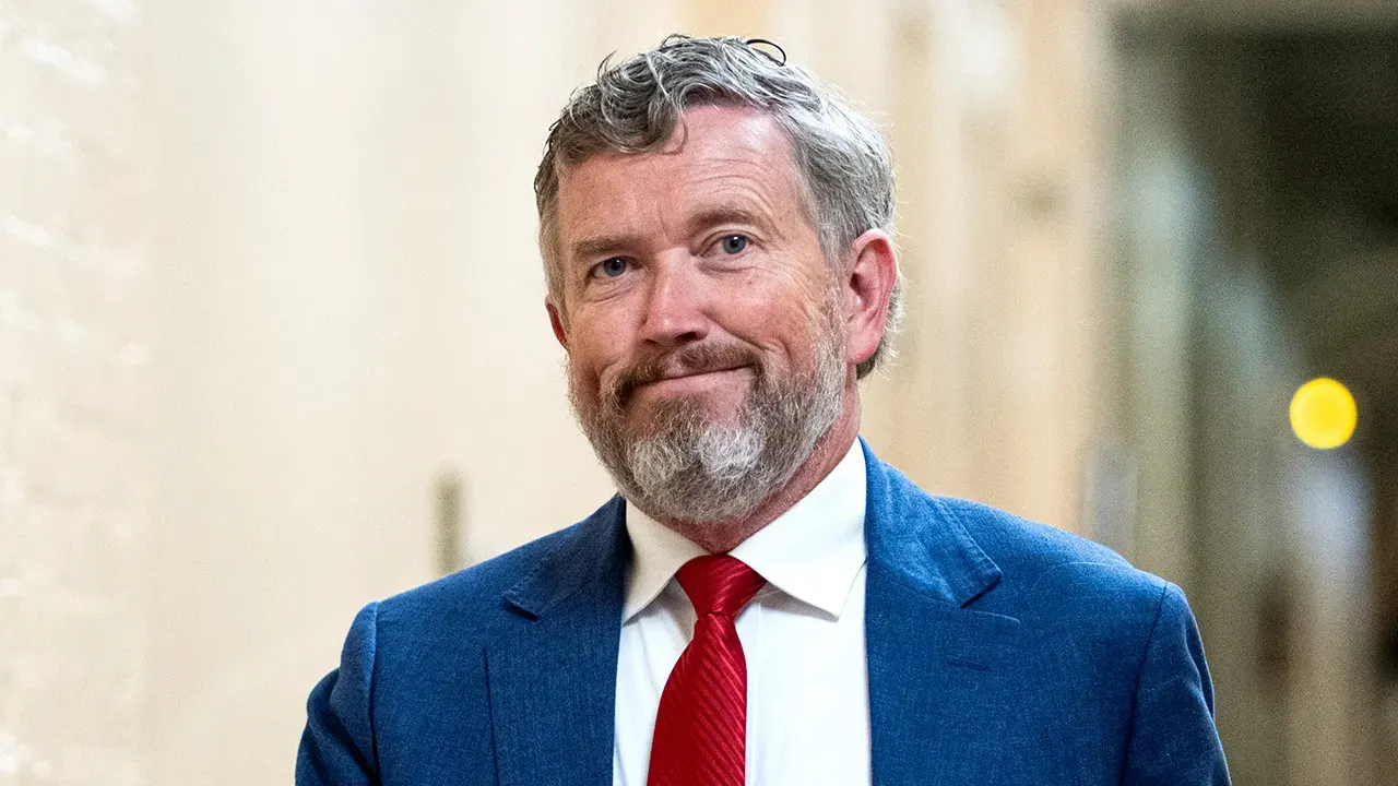 Massie hits Trump for selling 'stolen' Venezuelan oil 'for his own piggy bank'