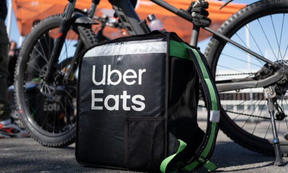 Tesla Forced to Halve Lease Costs in UK as Storage