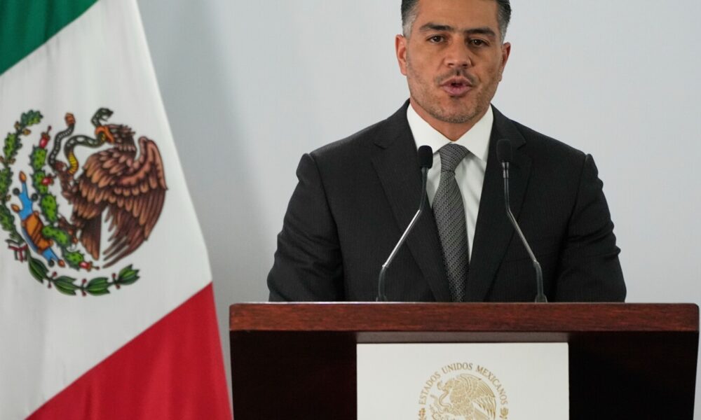 Mexico sends 37 cartel members to the United States
