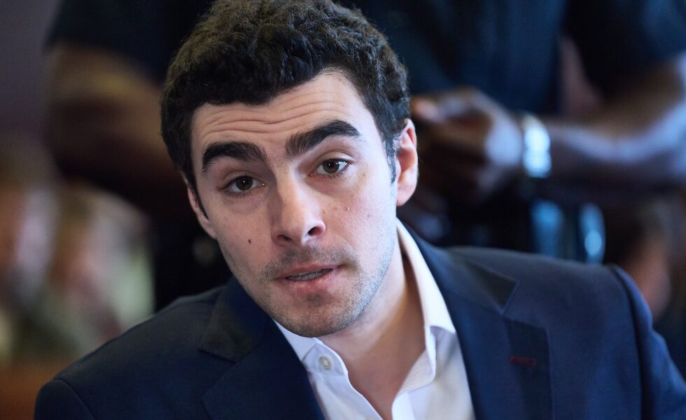 Federal murder charge against Luigi Mangione dismissed, death penalty off the table