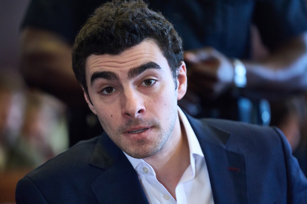 Federal murder charge against Luigi Mangione dismissed, death penalty off the table