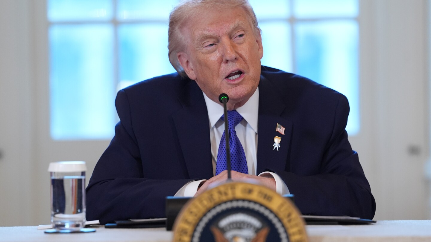 Trump calls on oil executives to invest in Venezuela