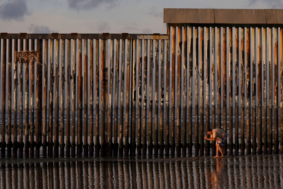 Trump immigration crackdown leads to drop in US population growth rate