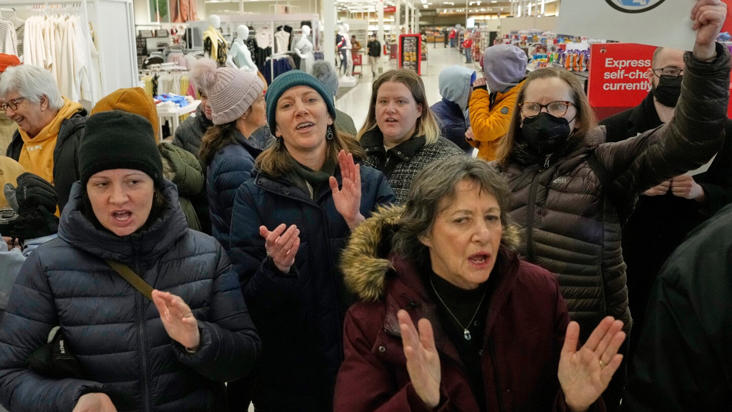 Faith leaders voice concern over ICE protest in Minneapolis church