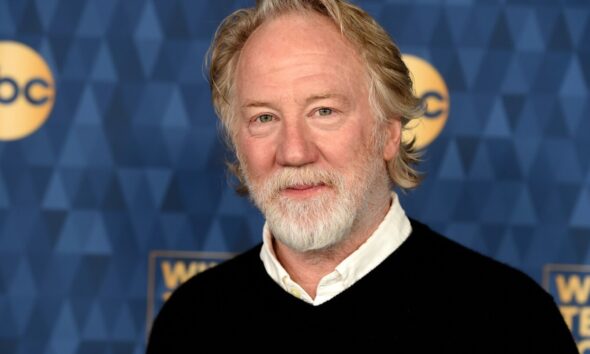 'West Wing' actor Timothy Busfield turns himself in to face child sex abuse charges