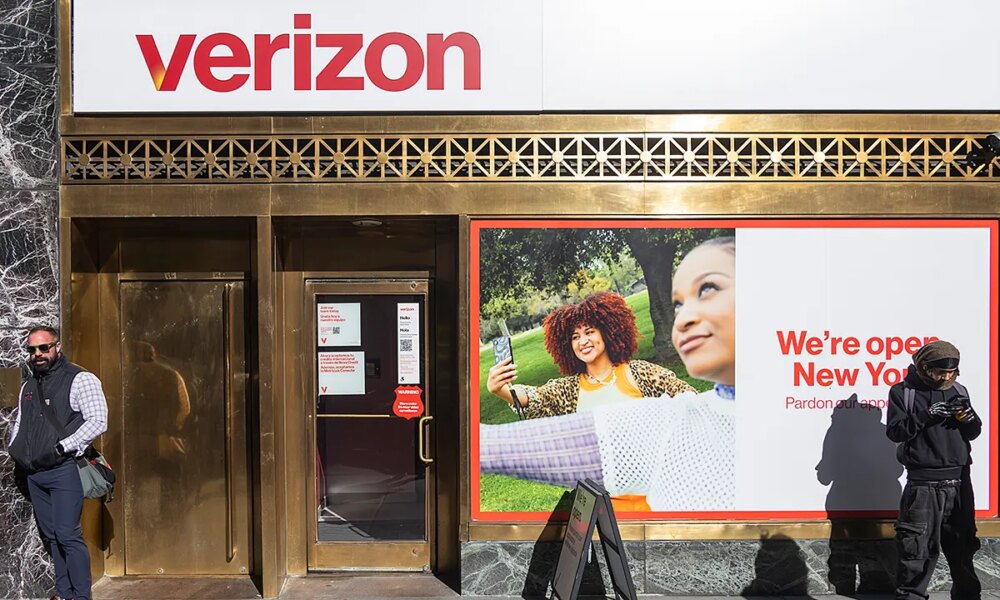 Verizon experiences phone service outage, working to address issue