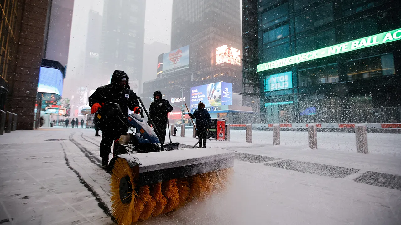 Widespread winter storm leaves 1 million Americans without power