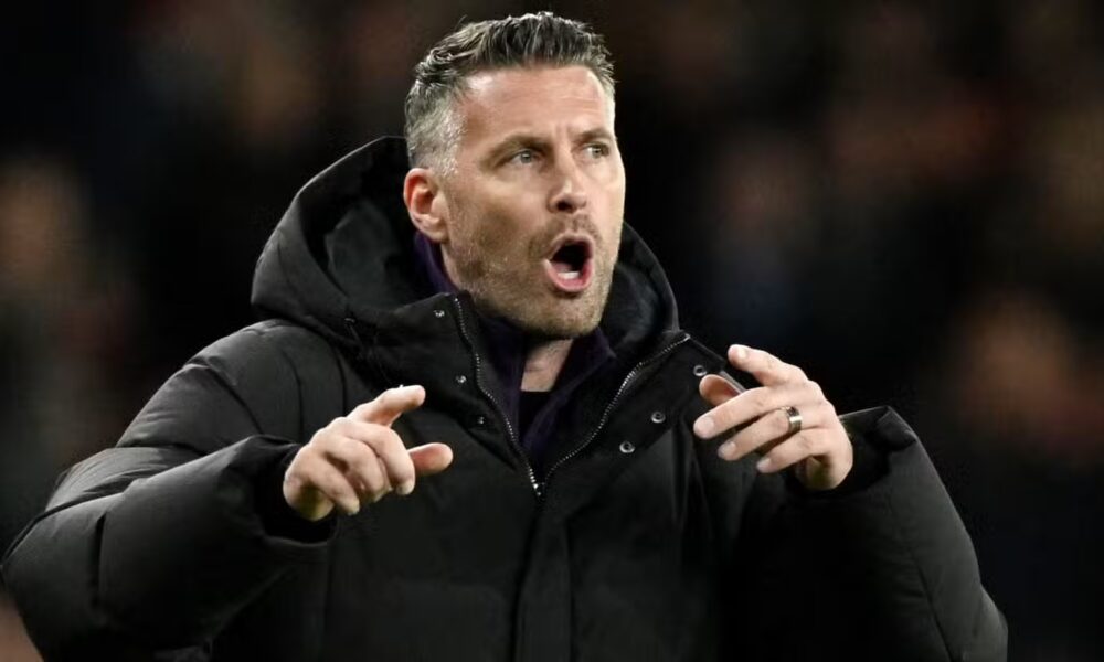 Wolves manager Rob Edwards