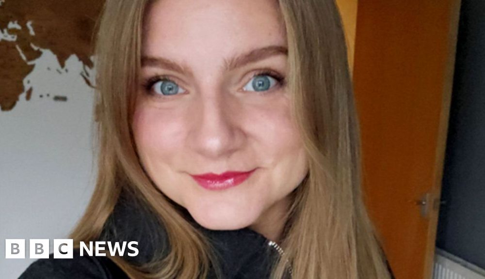 Dual nationals face scramble for UK passports as new rules come into force