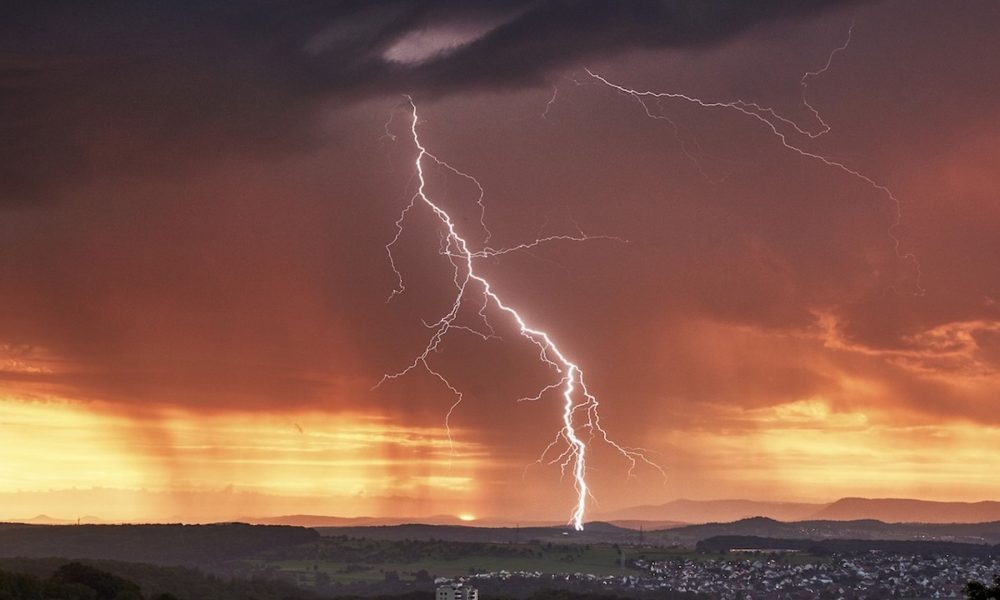 Bitcoin (BTC) price tumbles below $48,000 on Lighter as $67 million sell order triggers flash crash