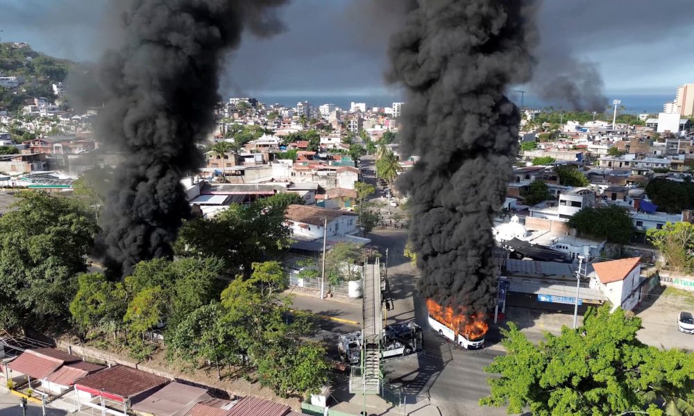 Airlines halt Puerto Vallarta flights after cartel leader's killing