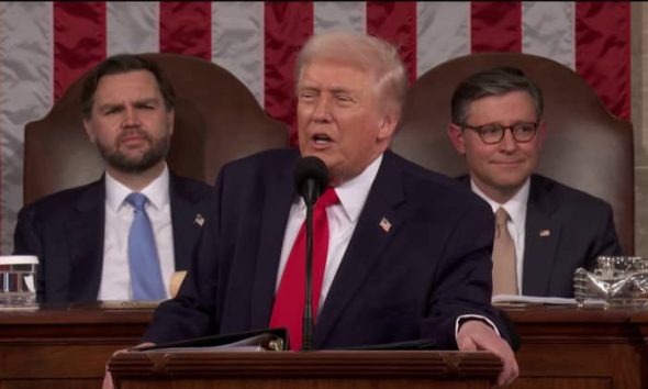 Pres. Trump addresses tariff ruling in front of Supreme Court justices