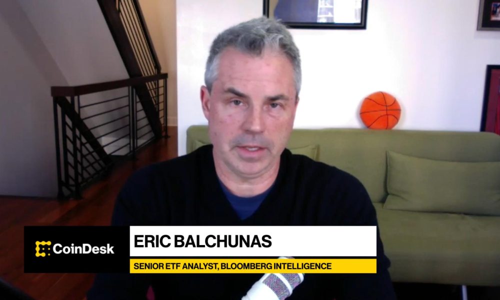 Bitcoin ETFs barely flinch as BTC slides 40%, Bloomberg’s Eric Balchunas says