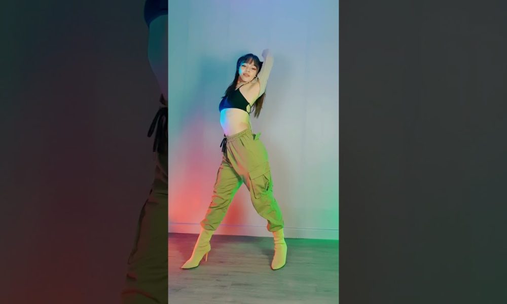 LISA 'MONEY' mirrored dance cover #shorts (based on the Performance vid and added some freestyle)