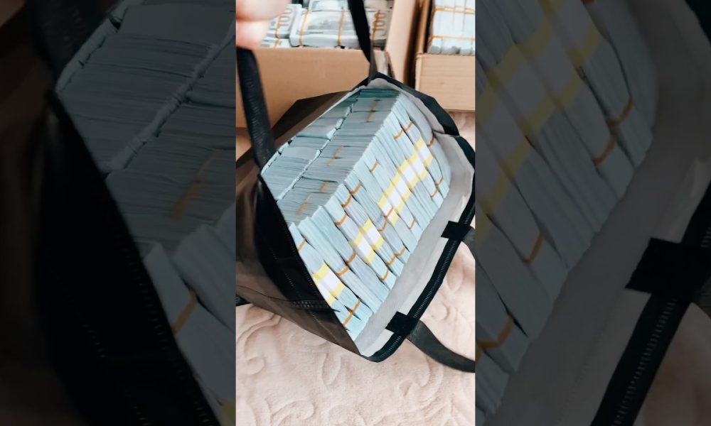 #money #cash #dendreams #motivation #cash #asmr #asmraffirmations #asmrmanifestation