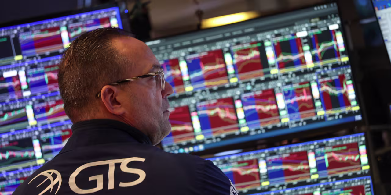 Insurance Stocks Gain Ground in Turbulent Markets. Boring Might Be the Way to Go.