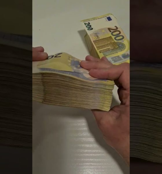 Can you guess the amount  #cash #money #casino