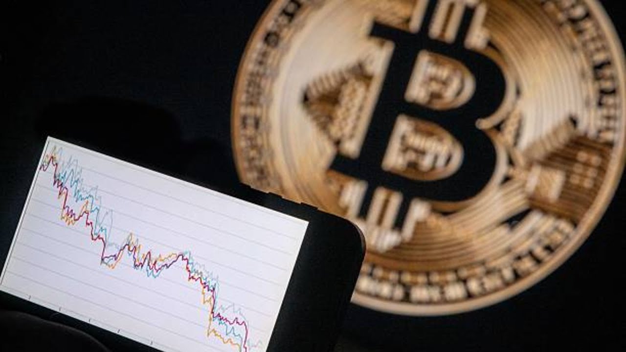 Bitcoin Crashes Below $70,000 as Collapse of Crypto Continues