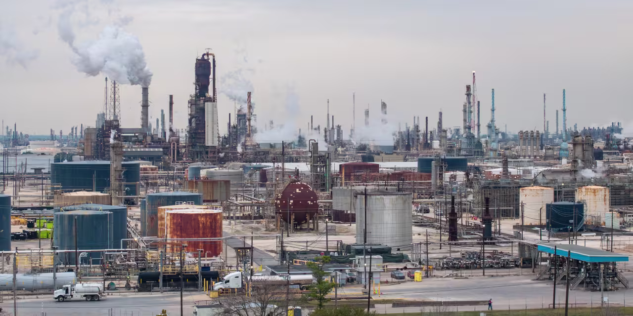 Exxon, Walmart and 9 Other Stocks That Are Soaring Because Cash Is King Again