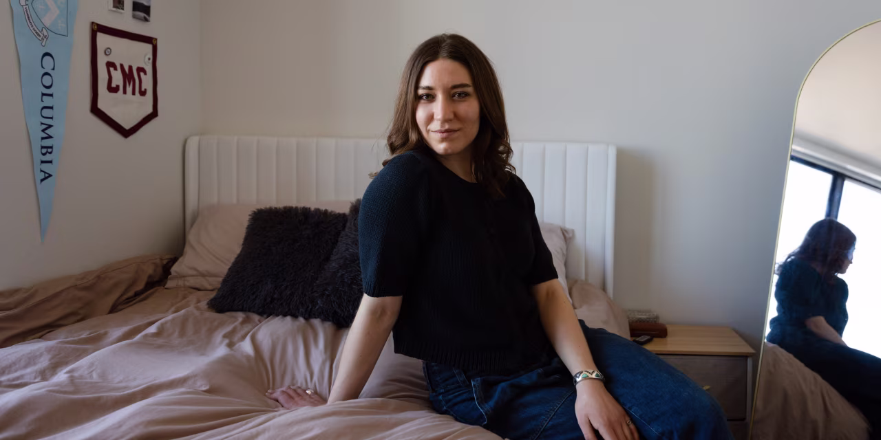 Gen Z, Locked Out of Home Buying, Puts Its Money in the Market