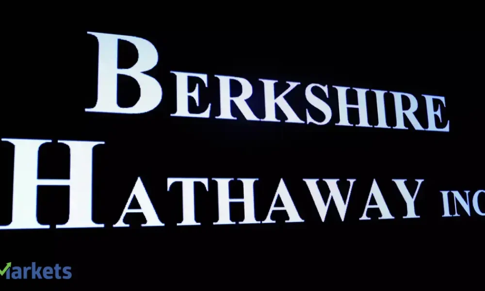 US Market | Berkshire Hathaway invests in New York Times, trims Apple