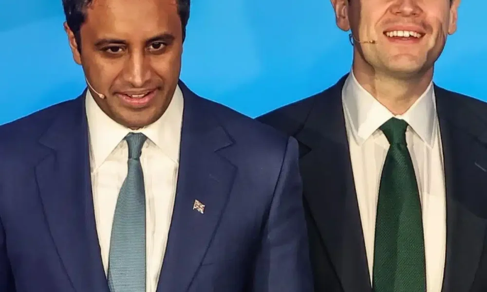 Robert Jenrick 's plot to 'destroy' Zia Yusuf