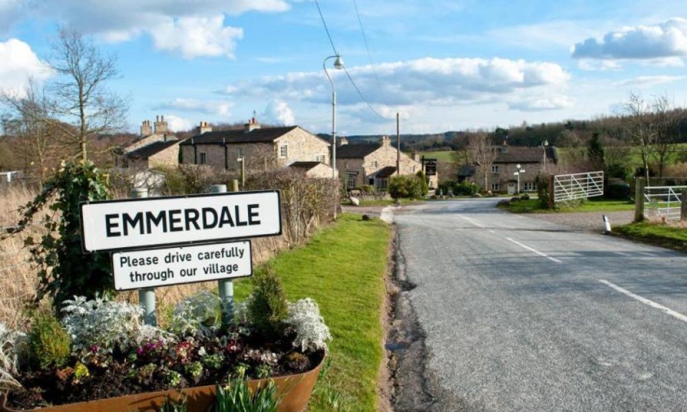 Emmerdale star Isabel Hodgins gives birth to first child